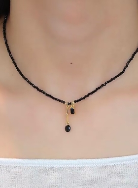 高级感复古黑色水晶项链
