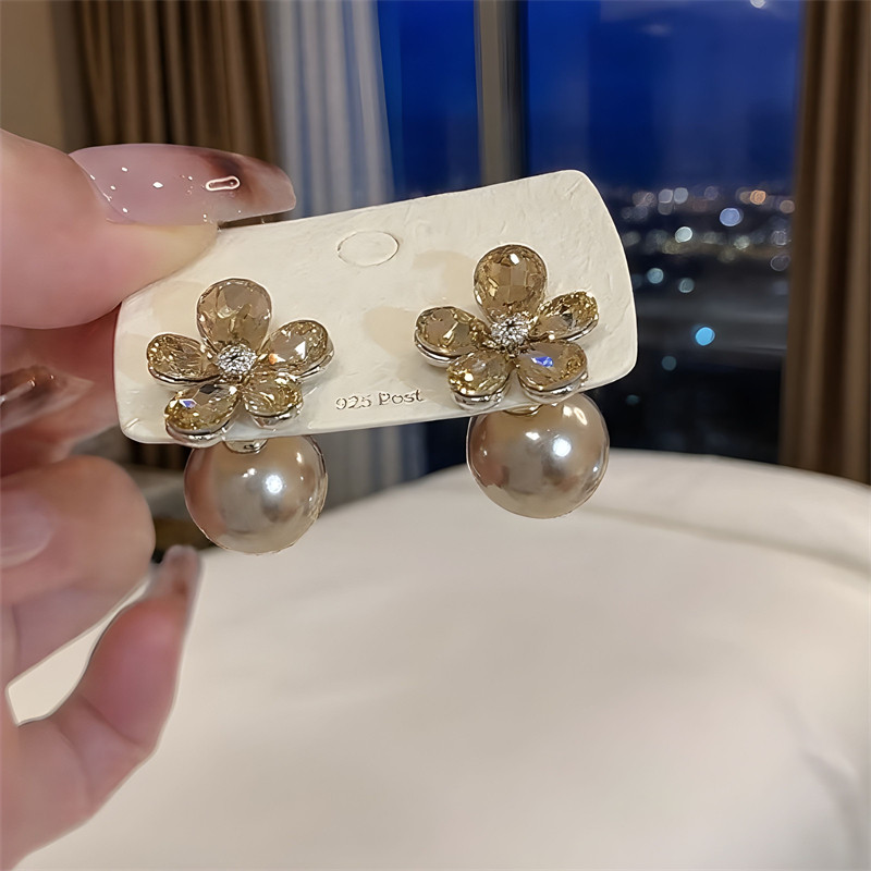 咖色不规则锆石花朵耳钉耳饰