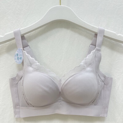 性感无钢圈光面拼接蕾丝聚拢