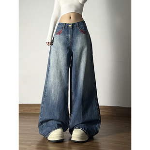 美式复古刺绣钉珠牛仔裤女2026秋冬新款重工水洗宽松显瘦直筒裤子