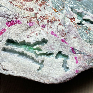 翡翠原石玉石毛料木那敞口开窗料肉质细腻底子干净飘花表现手镯料