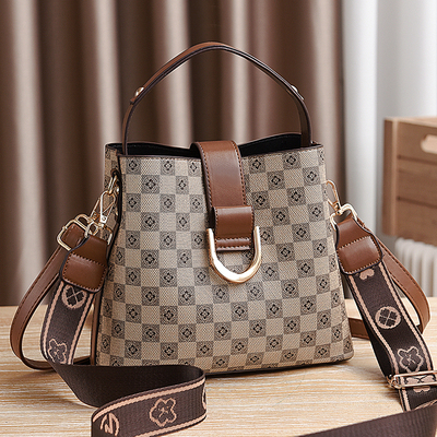 专柜品牌女包高级感爆款老花水桶包棋盘格手提包百搭单肩斜挎包包