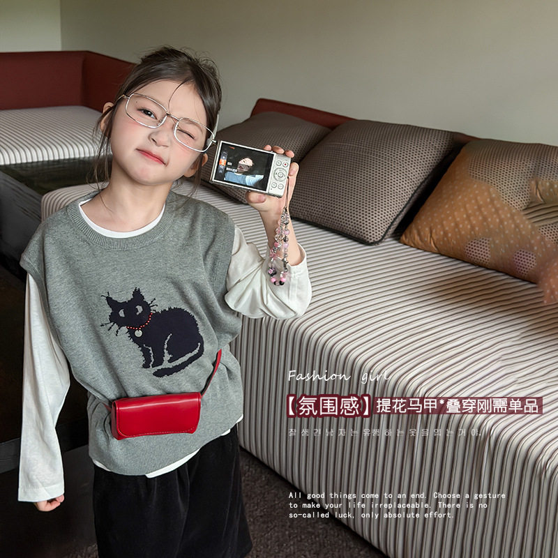 女童洋气卡通针织马甲毛衣坎肩秋
