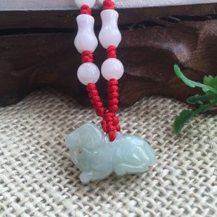 天然翡翠玉生肖羊吊坠立体玉羊挂件送手工编绳