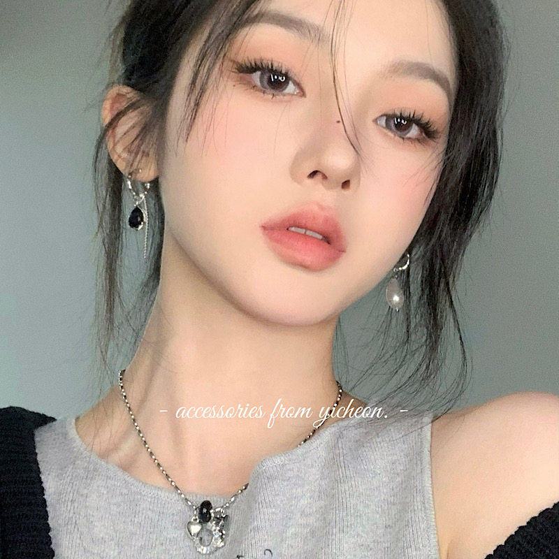 yicheon加分look 不对称珍珠耳环女韩系ins风链条黑宝石耳饰a16