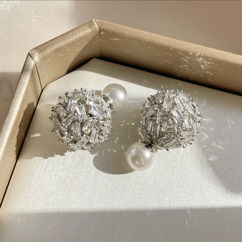 钻球两面带爆闪秋冬耳钉