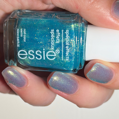 ESSIE指甲油37 Frosted Fantasy 半透果冻感清透的蓝调奶蓝玻璃感