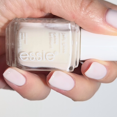 ESSIE指甲油0 Arctic Jelly（北极果冻/冰透奶白）高亮泽果冻釉面