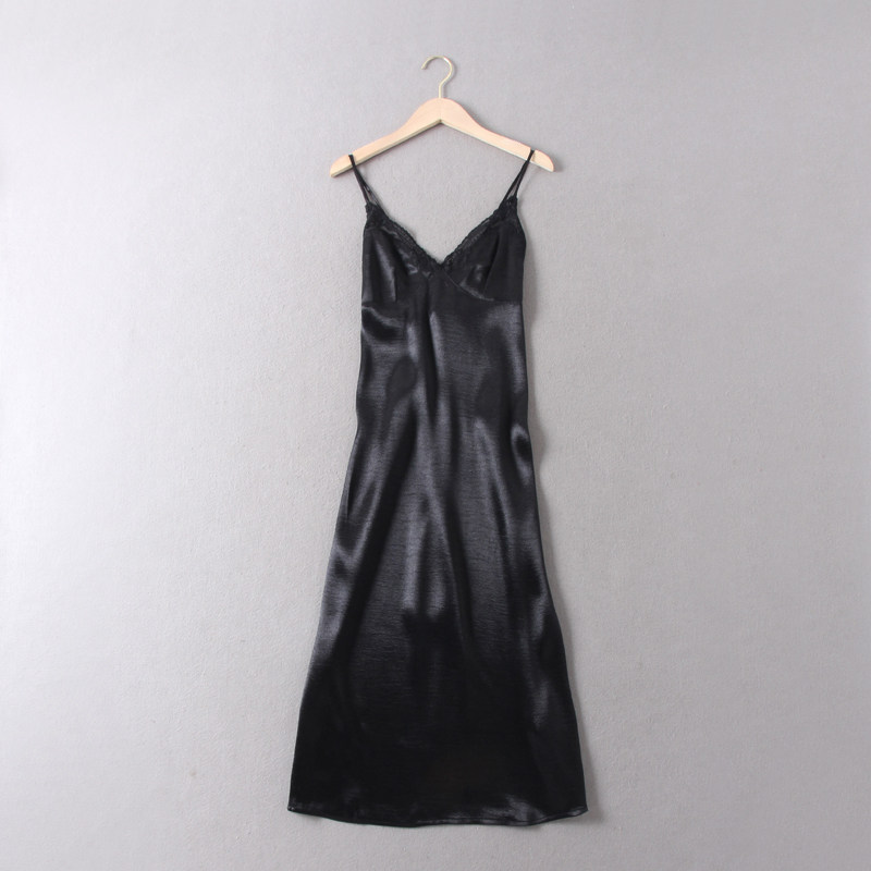 出俄罗斯订单~纯原女款高级感缎面蕾丝拼接女神范性感吊带连衣裙