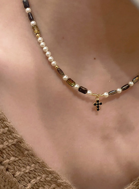 咖色复古系珍珠项链轻奢高级设计感小众法式彩色串珠新款爆款颈链