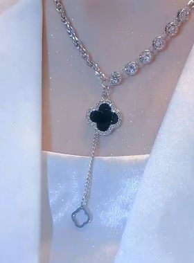 网红时尚新设计感四叶草项链女轻奢百搭高档上档次秋冬长款毛衣链