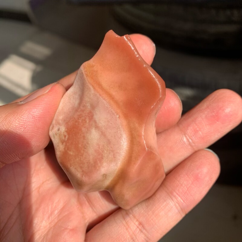 新疆哈密地表籽料俏色红蛋白原石把玩件重70.9克戈壁罗布泊奇石料