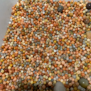 新疆乌尔禾地表籽料金丝玉彩玉红黄珠卡8mm珠颜色丰富适合DIY手串