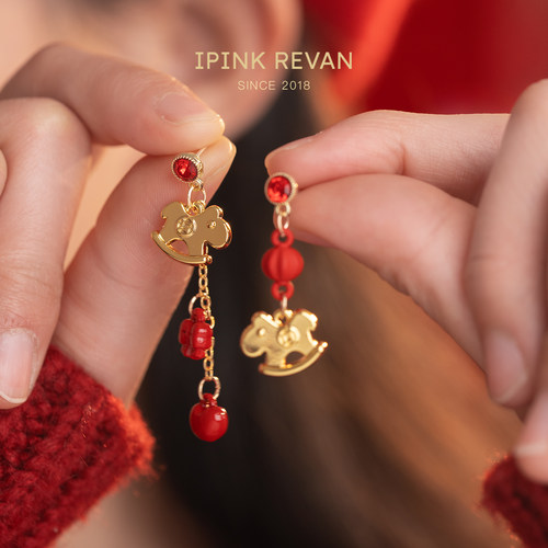 IPINK新年小马耳环本命年耳环