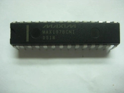 集成IC电路MAX197 MAX197BCNI MAX197ACNI DIP28数据采集系统芯片