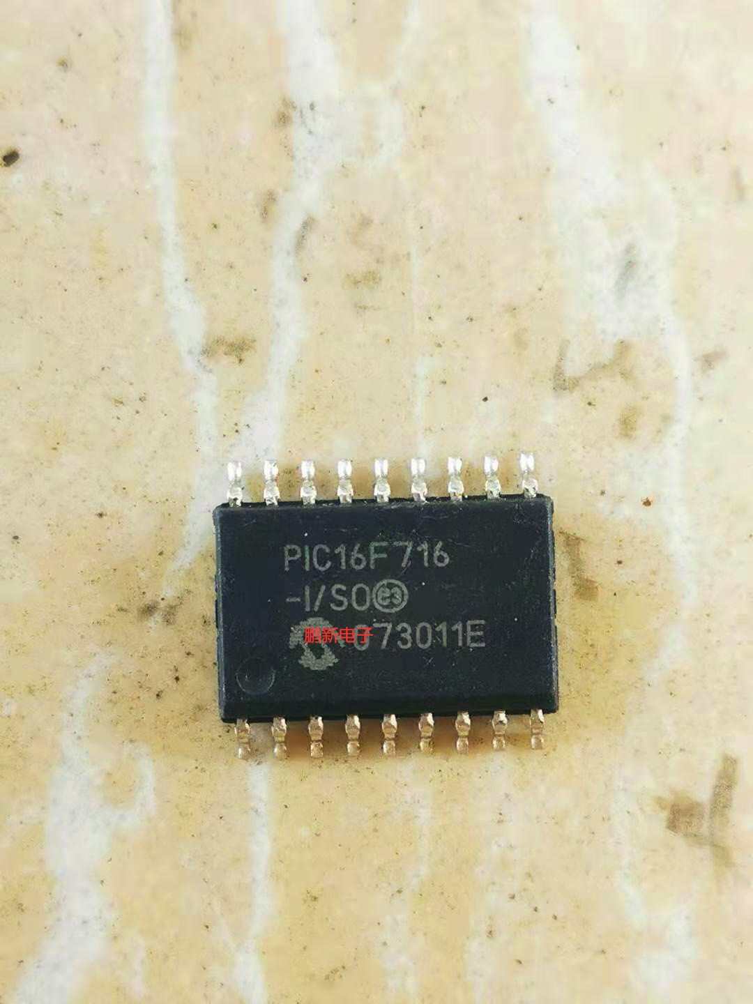 集成IC电路芯片PIC16F716-I/SO  PIC16F716  SOP18原装拆机