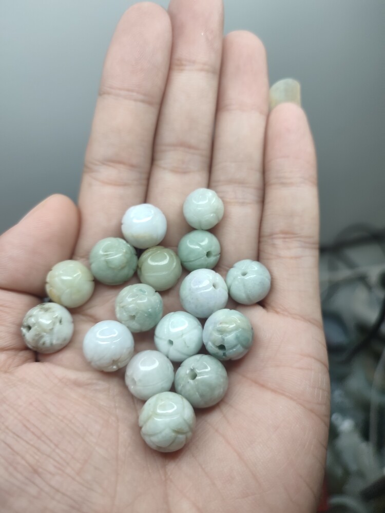 雕花珠子三块钱一个五十包邮