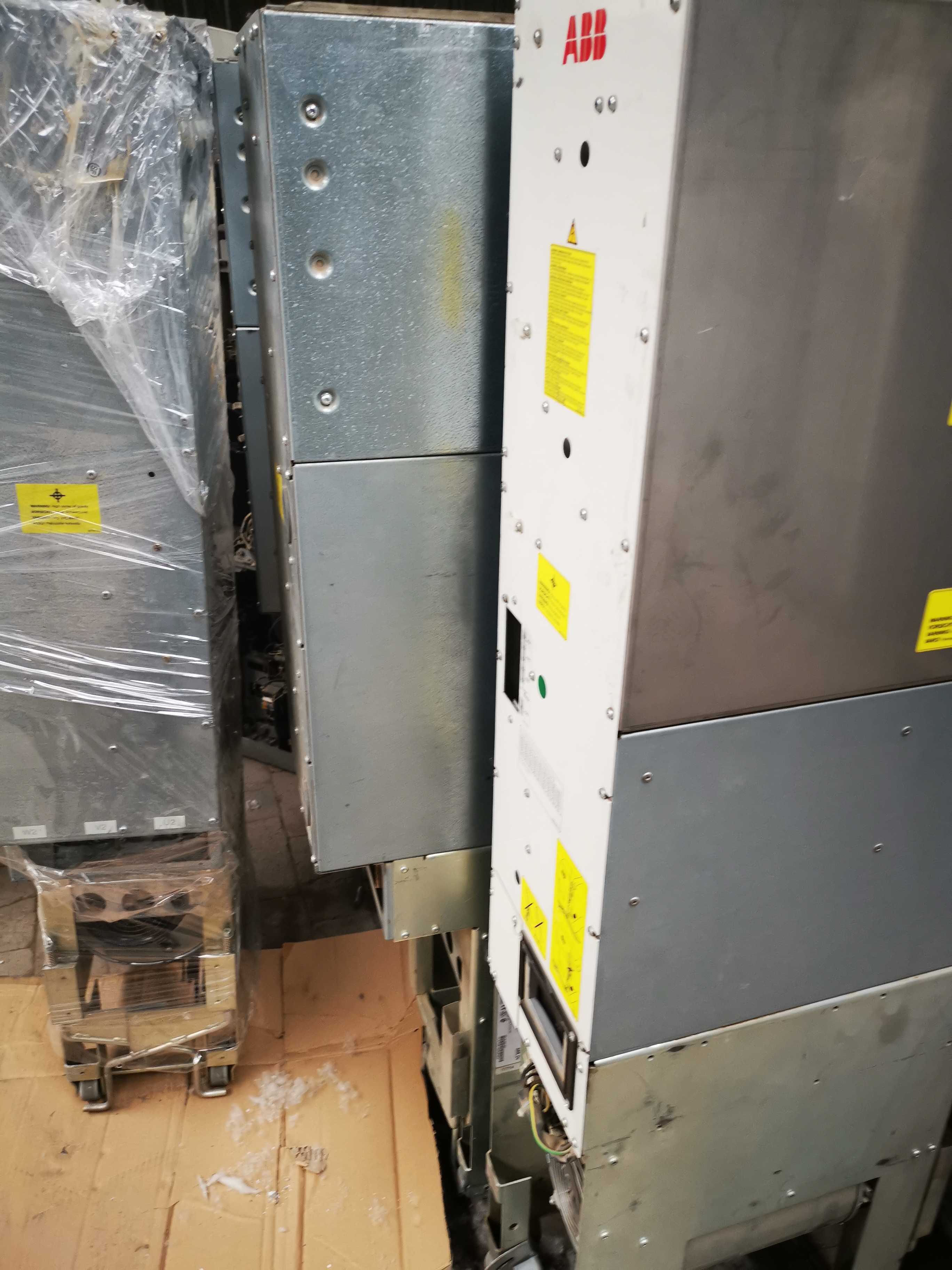 ABB多传动变频器逆变单元ACS800-104-0580-7+E205+V991二手包好