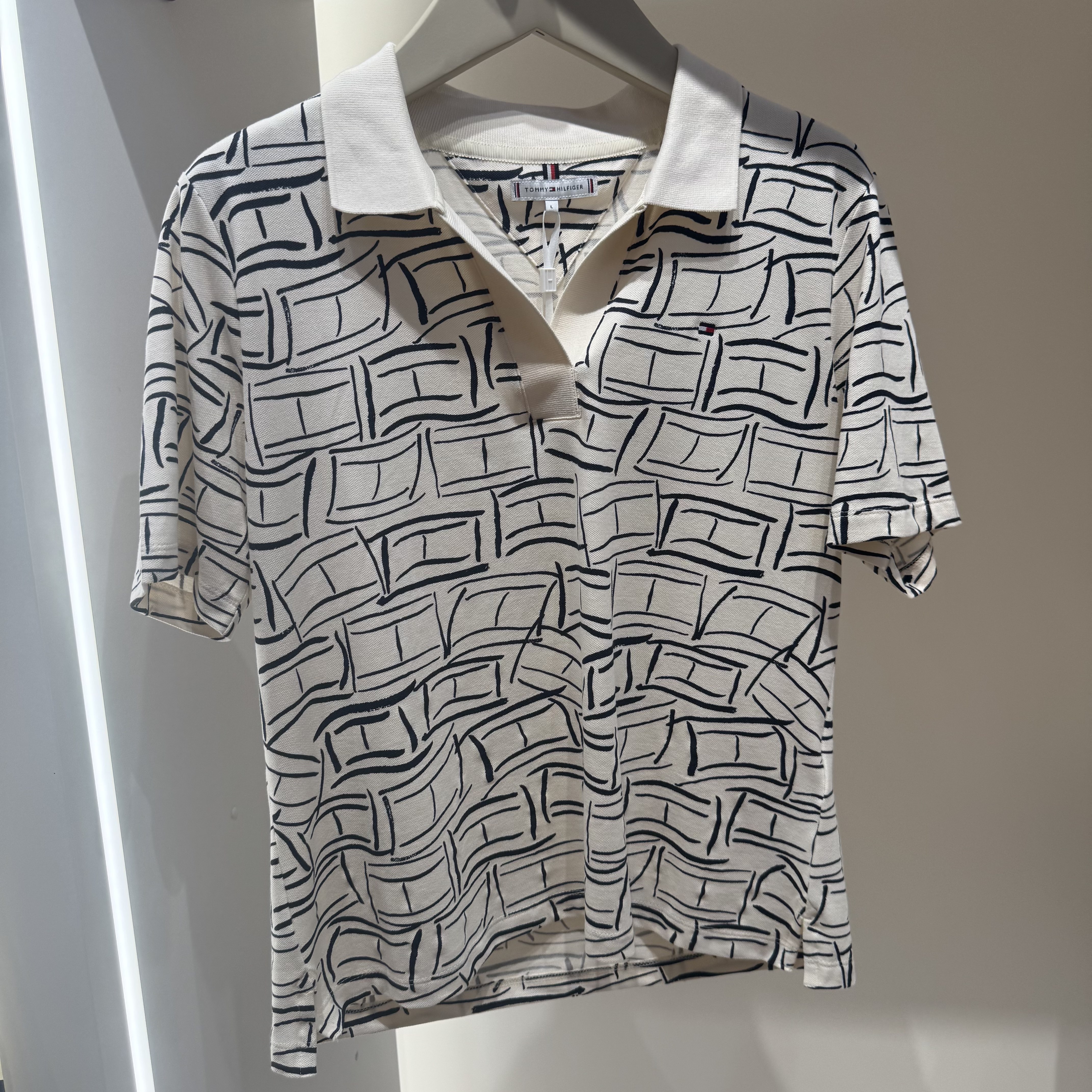 TOMMY2026夏季女V领POLO衫图片