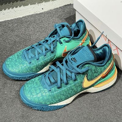 Nike减震防滑耐磨中帮篮球鞋