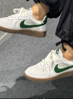 Nike Zoom Field General 女款白绿色低帮生活休闲鞋 FZ5593-103