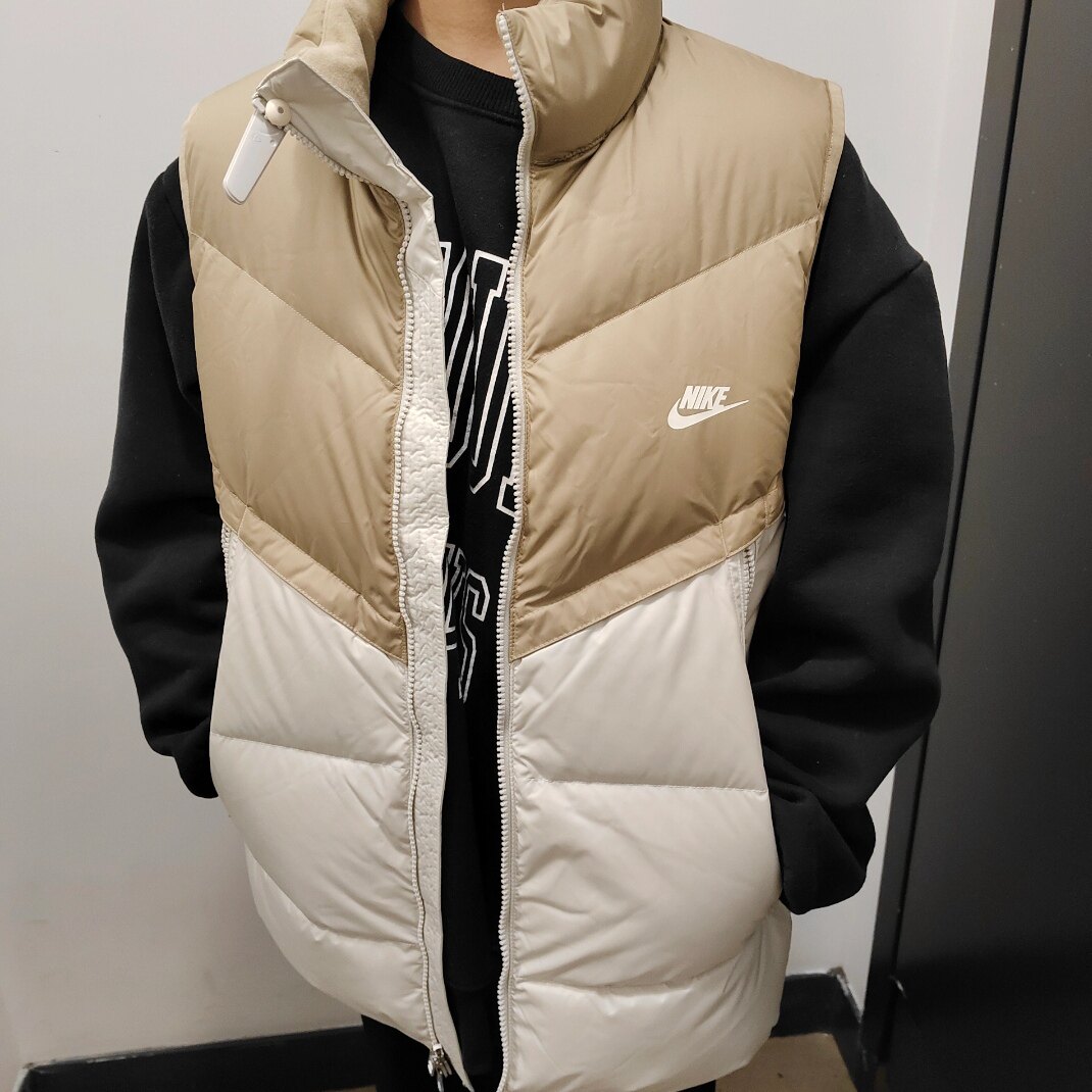 Nike Storm-FIT男款白/卡其时尚舒适保暖立领宽松马甲 DV1136-247图片