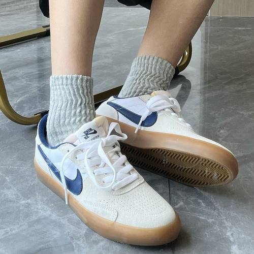 Nike防滑耐磨轻便低帮板鞋