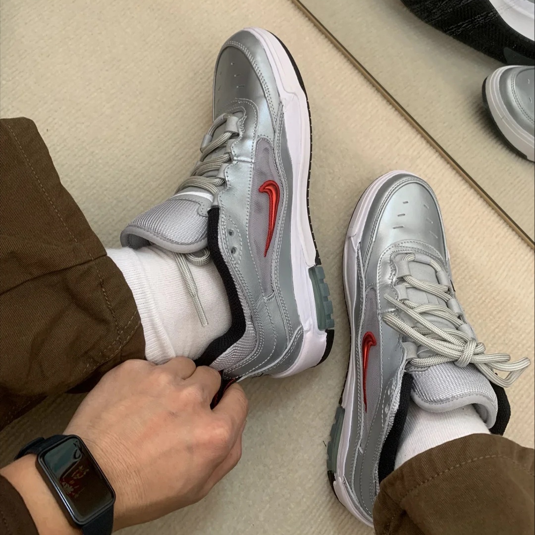 耐克SB“Silver子弹”低帮板鞋