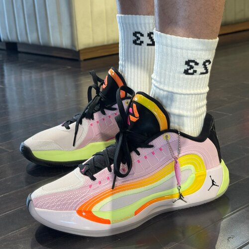 Jordan Luka 4 PF男款粉色时尚简约潮流美观低帮篮球鞋IB7904-600
