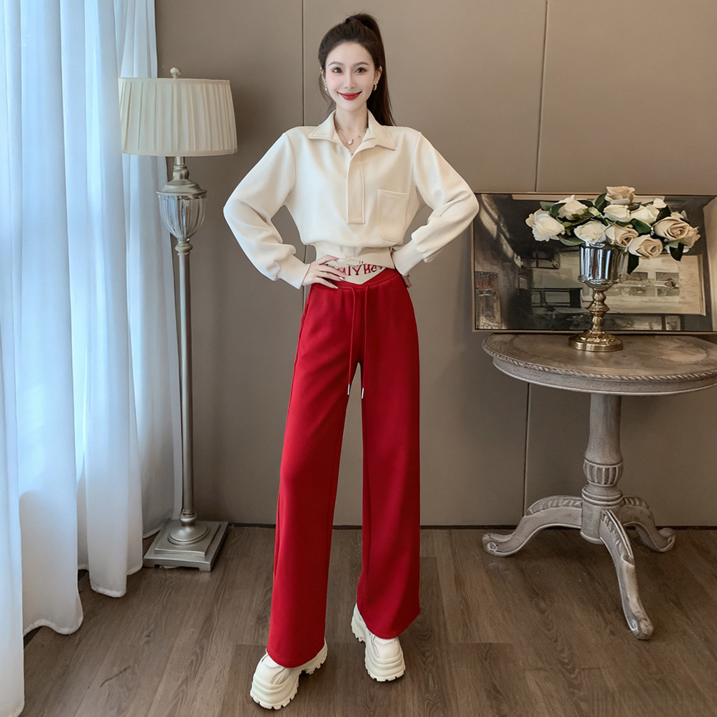 欧洲站休闲运动套装女秋季洋气短款收腰显瘦杏色上衣阔腿裤两件套