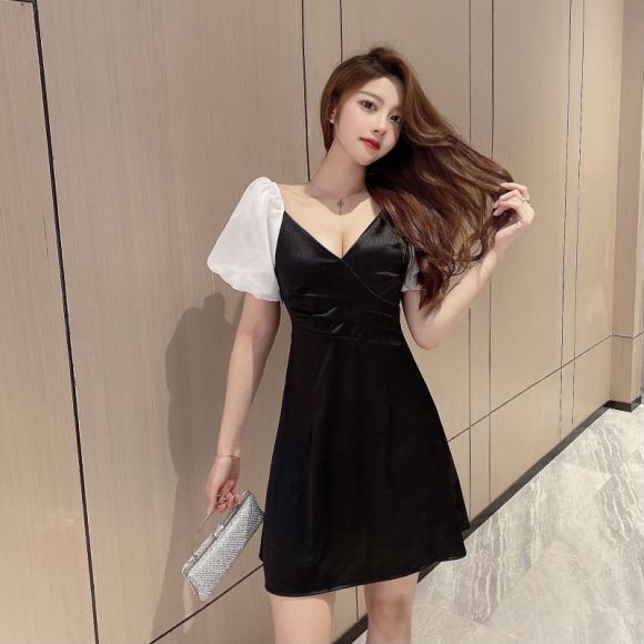 New bubble sleeve deep V swing dress