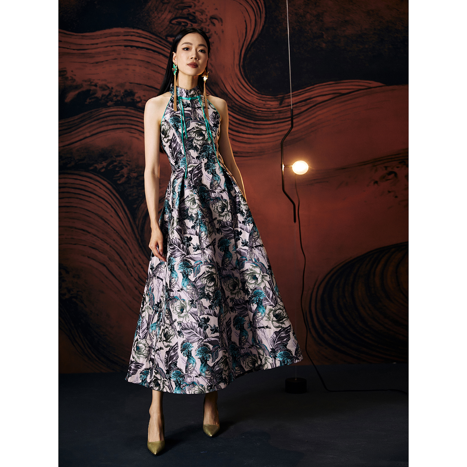 扶郎。原创设计师女装自制中国元素盘扣改良修身提花削肩大摆长裙