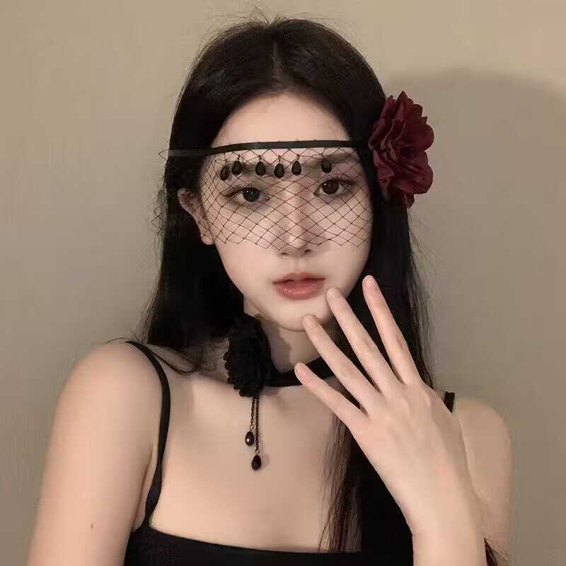 蕾丝装扮暗黑风半脸万圣节性感