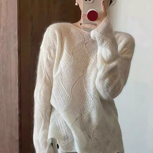 高级感超好看浣熊绒镂空白色毛衣女慵懒马海毛针织衫早秋温柔上衣