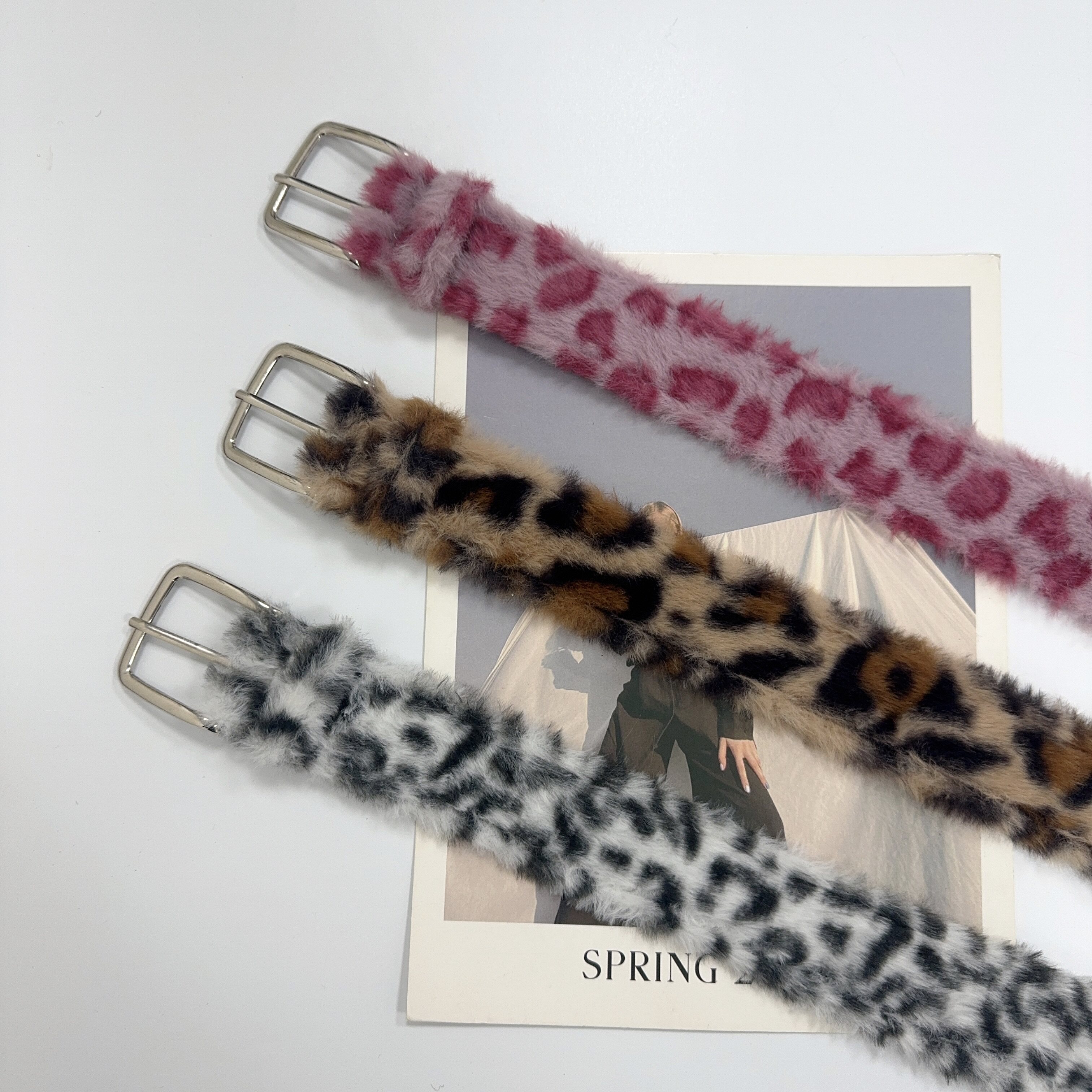 2025年新款毛毛腰带高级感亚文化