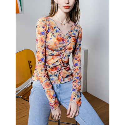 2025秋季新款V领褶皱印花设计感小众上衣女修身长袖女装小衫