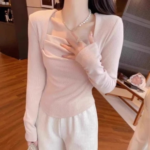 T恤早春新款 纯风欲长袖 洋气辣妹秋性感上衣方领 ins法式 显瘦女修身