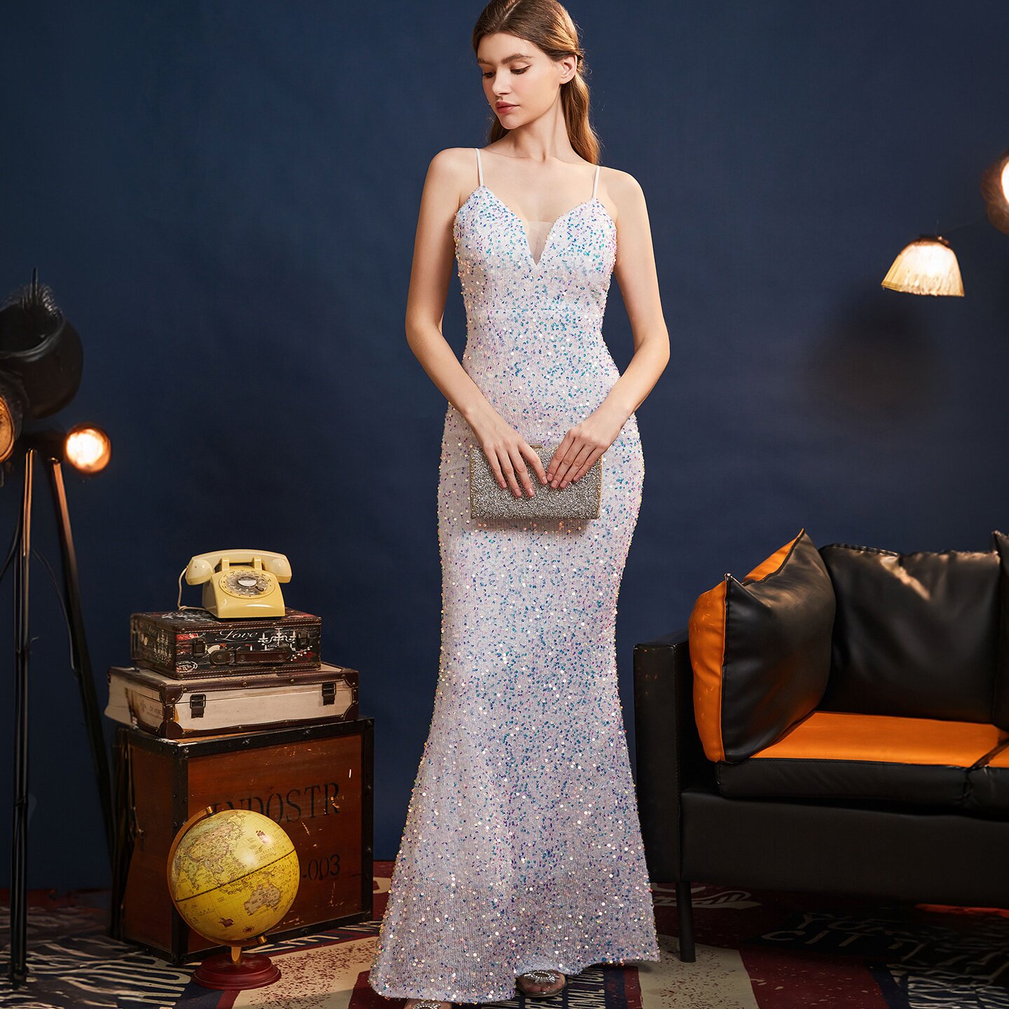 晚礼服女气质名媛轻奢高级感高贵优雅性感显瘦深V长款吊带连衣裙