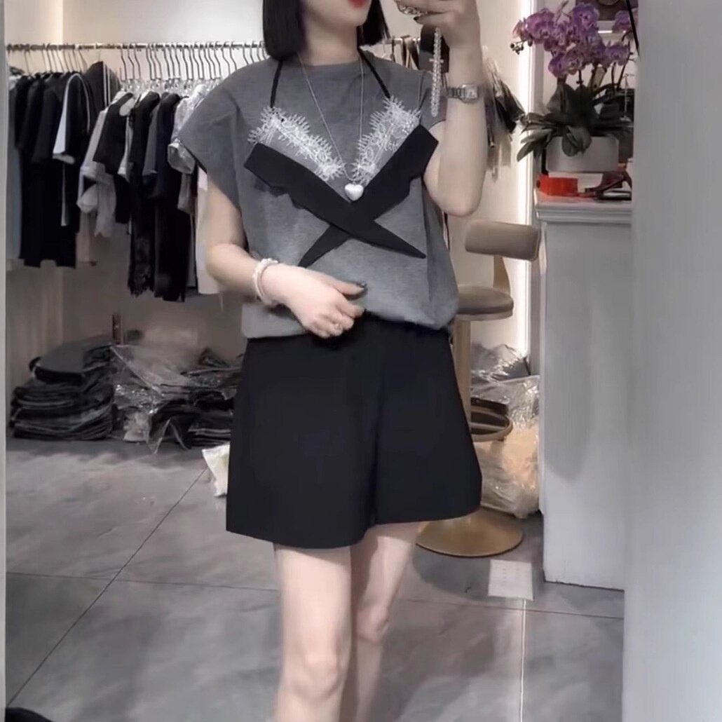 25555大爱美依缘2025夏季新款韩版休闲蕾丝拼接短袖T恤高腰短裤潮