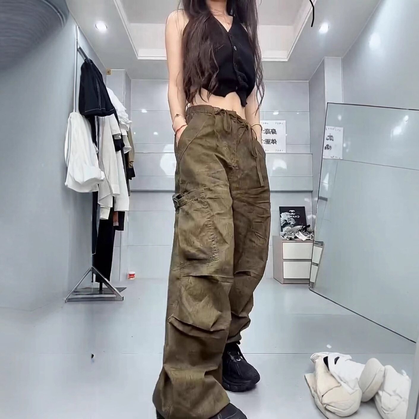 25369大爱美依缘2025夏季新款V领修身无袖上衣休闲工装裤洋气显瘦