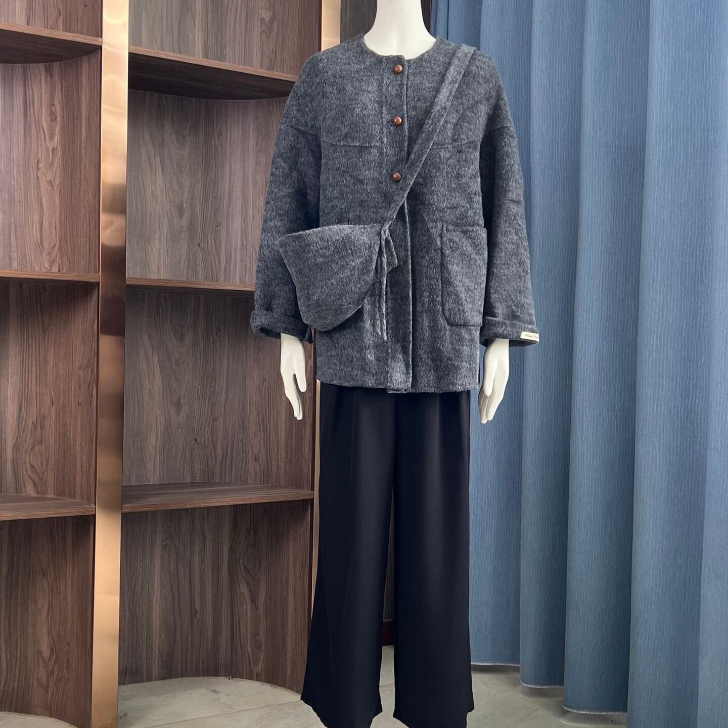 KN2518大爱美依缘2025秋季新款韩版高端简约配包包宽松毛呢外套女