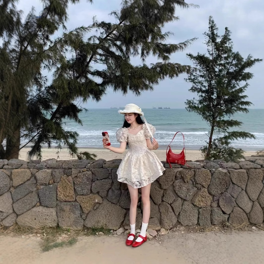 夏季女装法式复古收腰高级感气质泡泡袖公主裙温柔风蓬蓬连衣裙