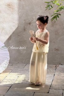 Amiee品牌2026年夏款女童百搭上衣女孩洋气国风旗袍马甲+阔腿裤