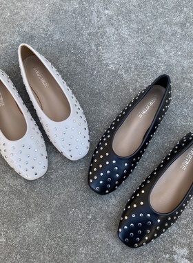 外贸大码鞋新款春秋法式铆钉休闲平底鞋女浅口单鞋夏百搭通勤女鞋