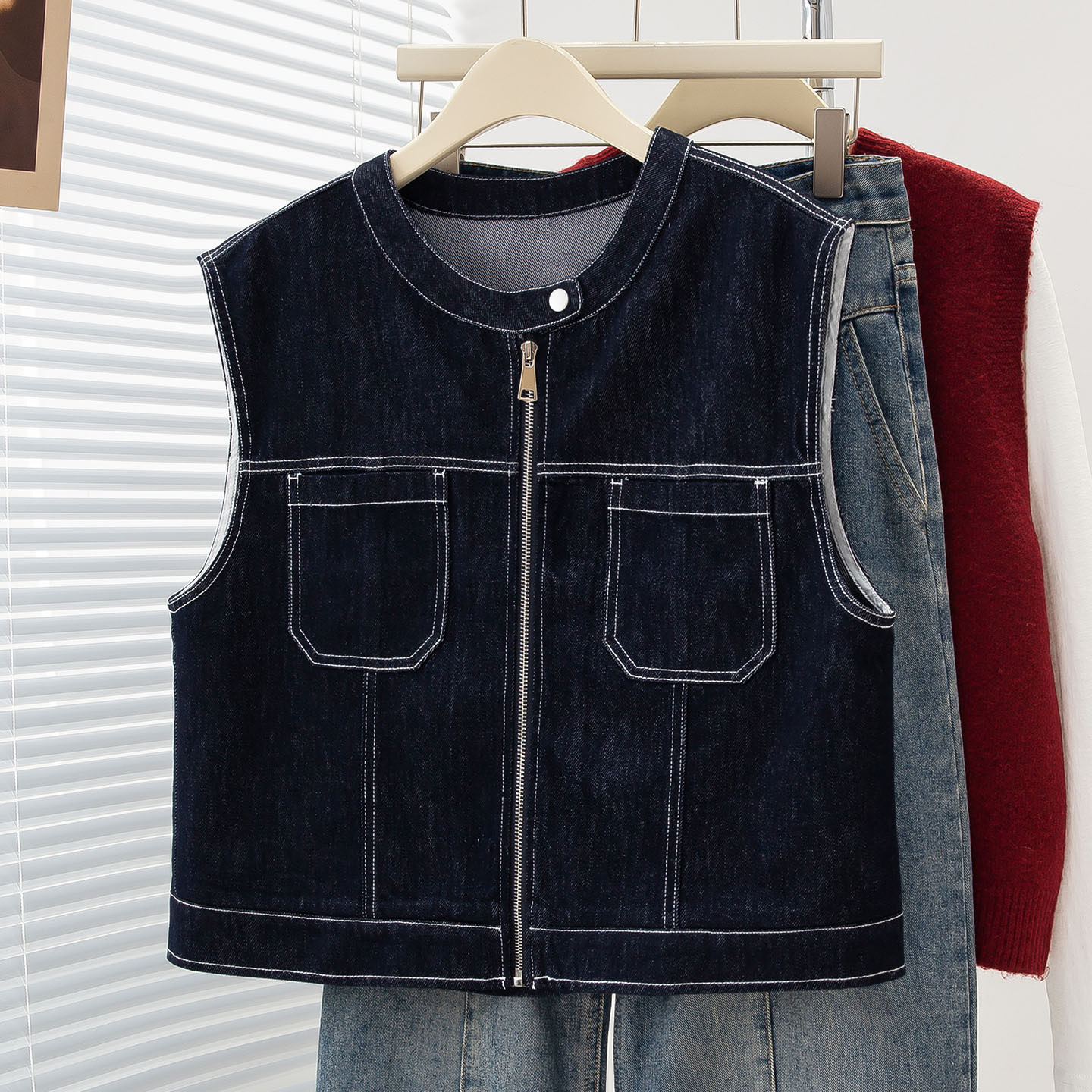 牛仔蓝马夹女2026春装新款圆领拉链开衫无袖外穿坎肩马甲复古上衣