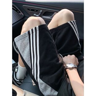 黑色美式三条杠短裤男款夏季拼接撞色运动裤子外穿宽松休闲五分裤