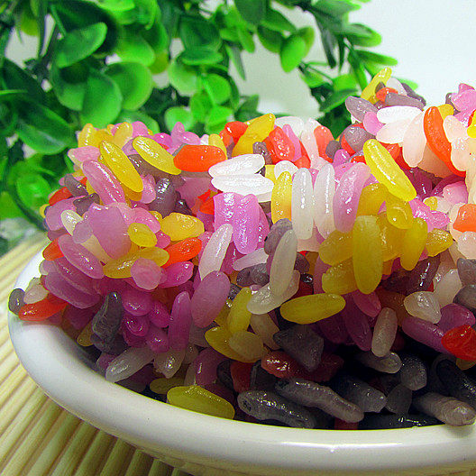 贵州省黔西南州布依族特色五色糯米饭植物染色方便速食