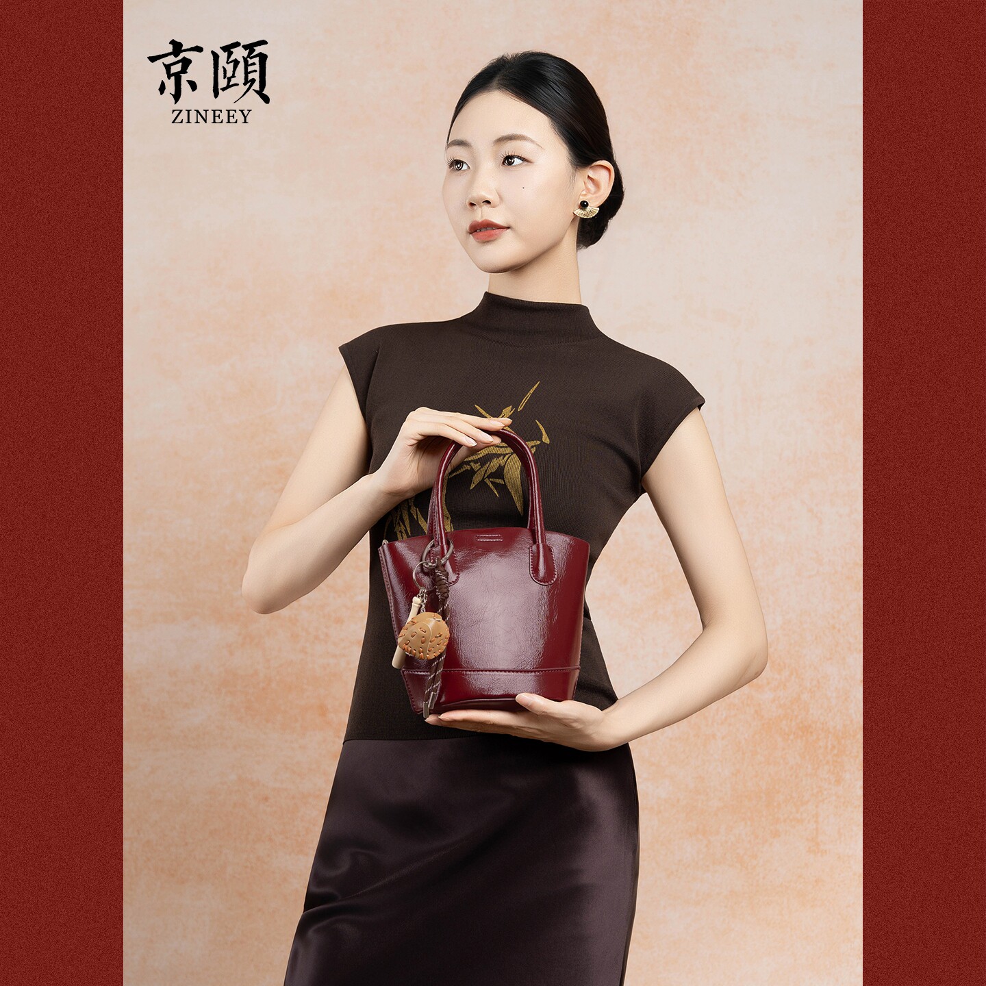 安可拉红油蜡皮迷你水桶包女 2026新娘结婚红色单肩百搭通勤女包