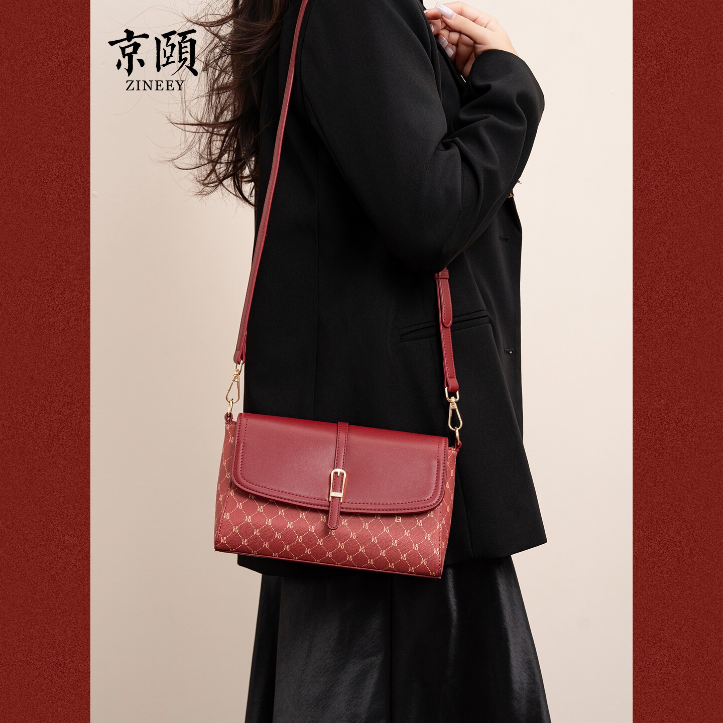 红色菱格印花斜挎包女皮带扣翻盖小方包喜婆婆婚宴通勤单肩女包
