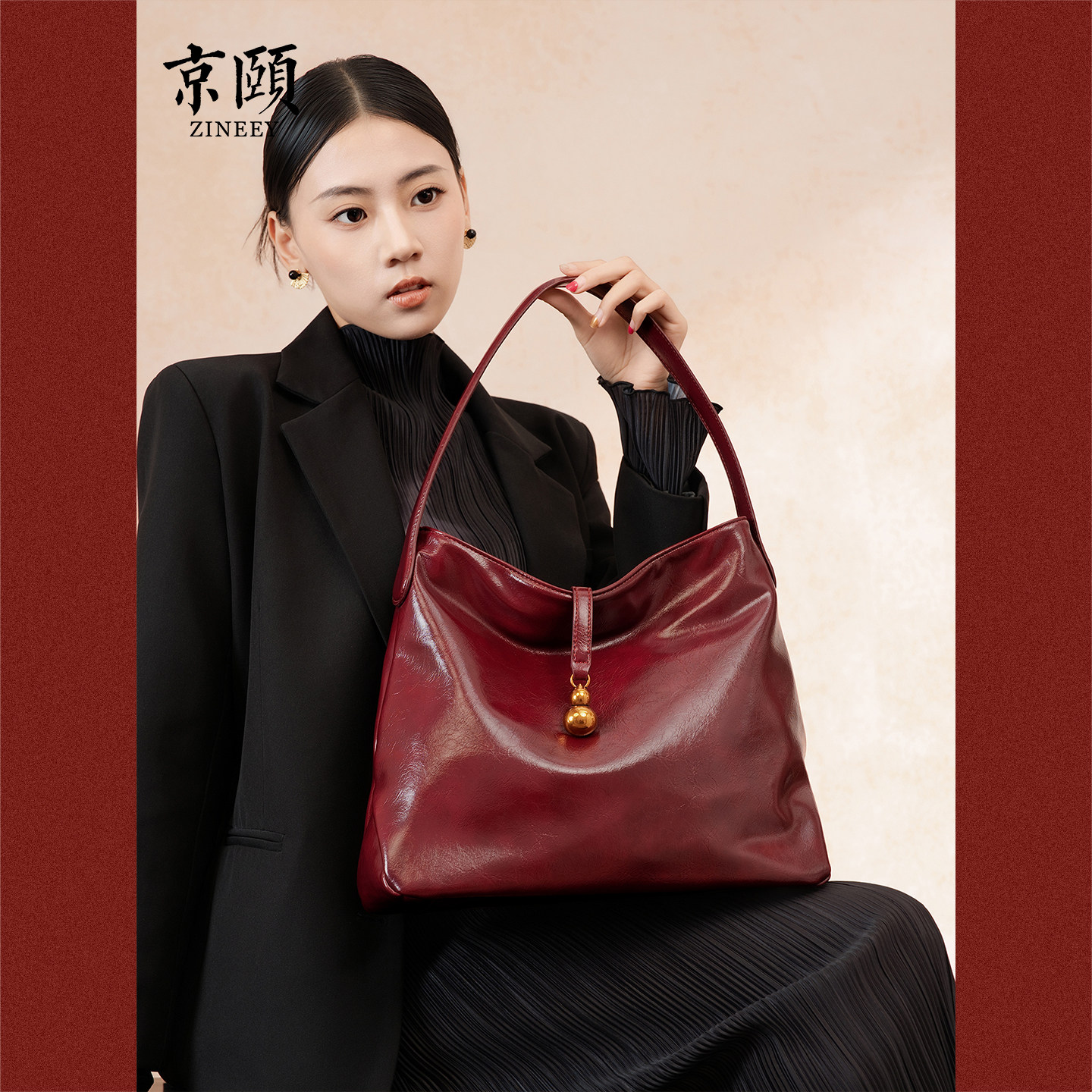 酒红油蜡皮婚包新中式拍照超上镜图片